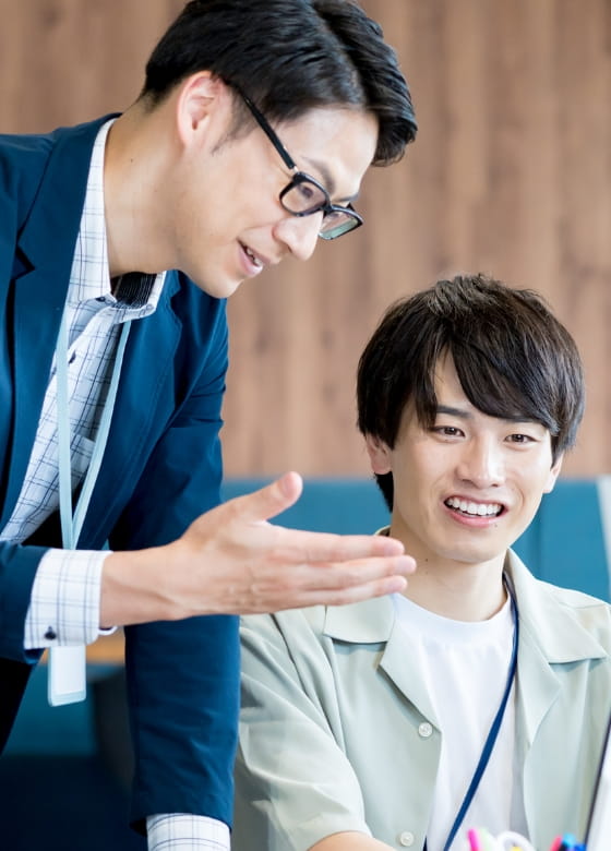 セミナー講師が参加者へ説明している様子